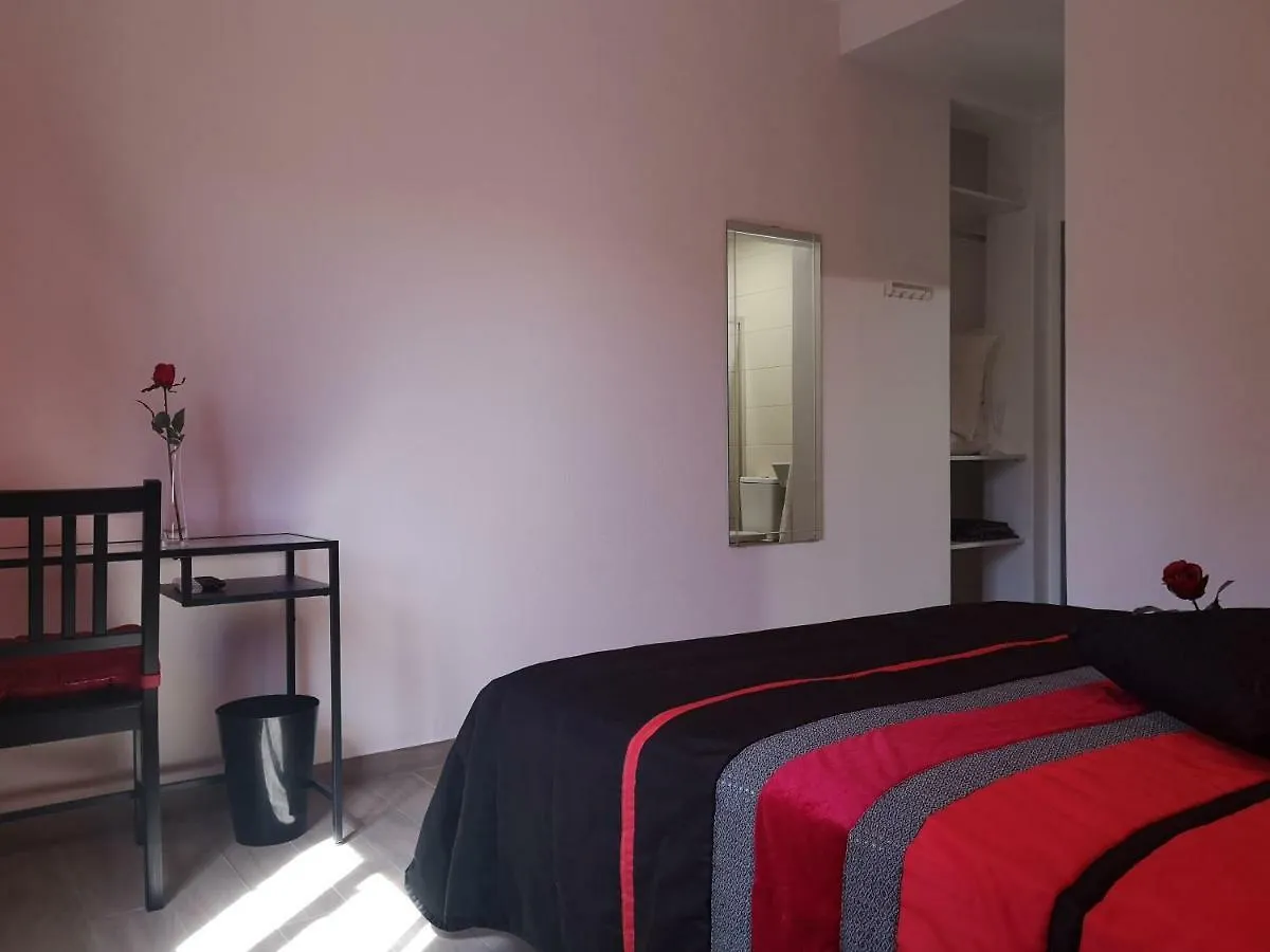 Sensations Guesthouse Lagos