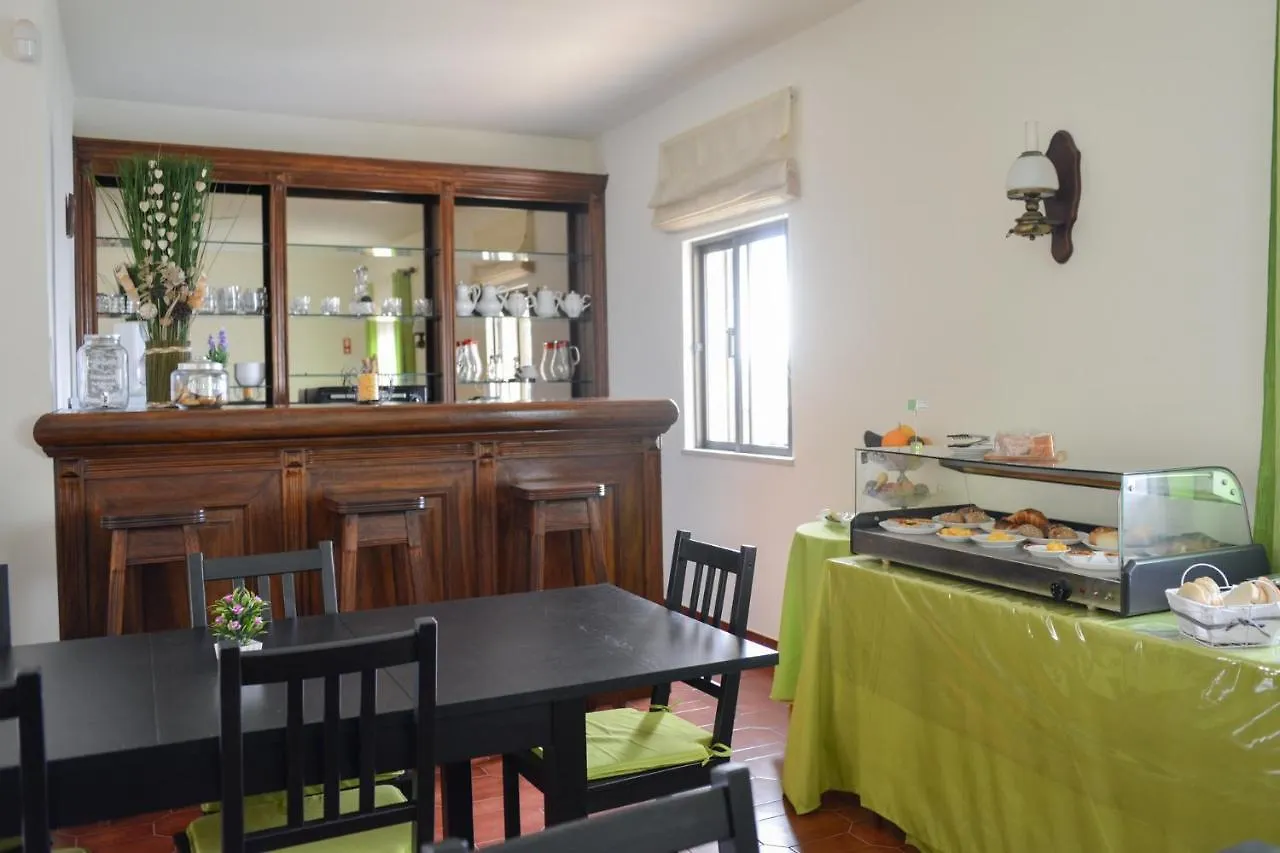 בית הארחה לאגוּ‏ש Sensations Guesthouse